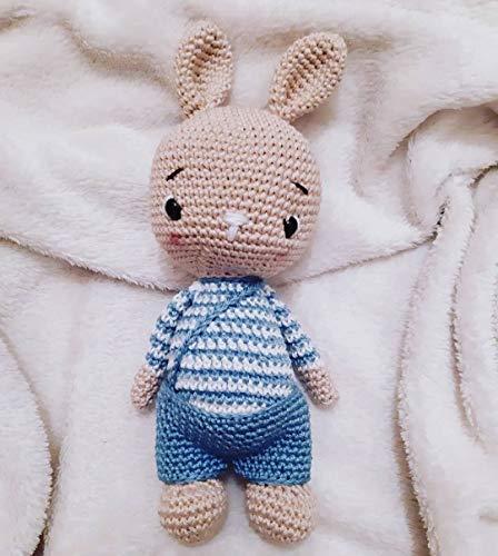 Coniglietto amigurumi. Regalo per bambini e neonati. Pupazzo handmade